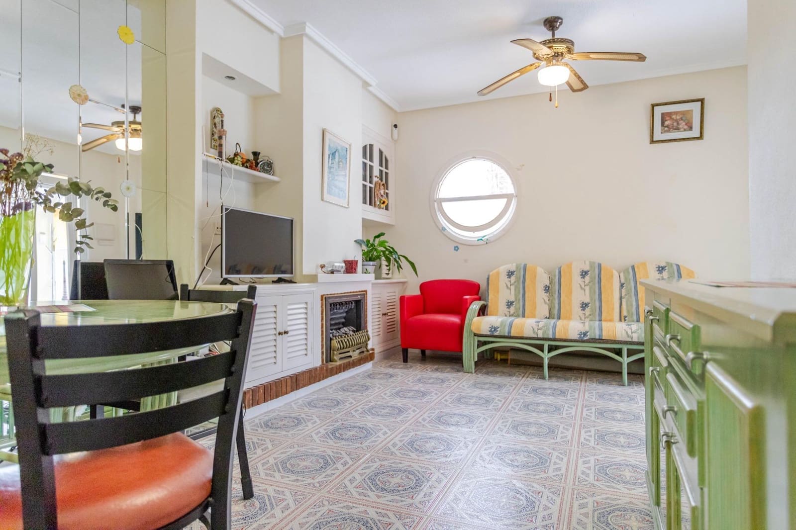 2 slaapkamer Bungalow te koop in Torrevieja met zwembad - € 168.000 (Ref: 9648390)