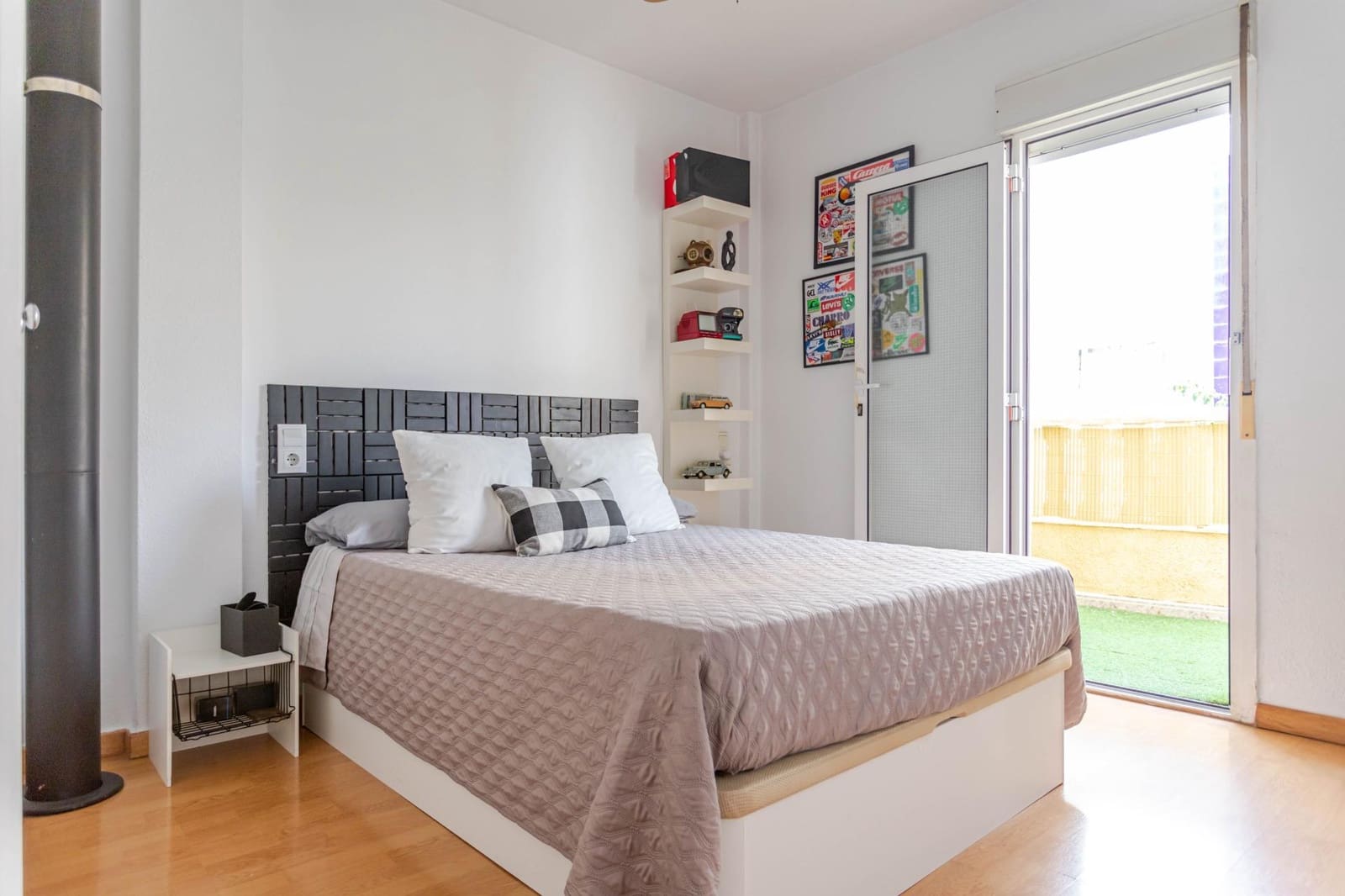 3 chambre Villa/Maison Semi-Mitoyenne à vendre à Torrevieja avec piscine - 189 900 € (Ref: 9666797)