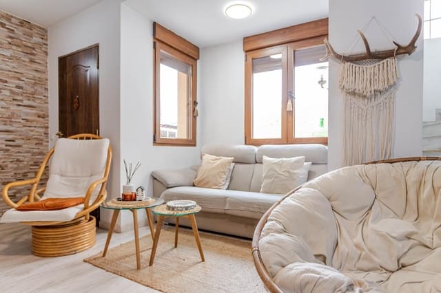 3 chambre Villa/Maison Semi-Mitoyenne à vendre à Los Frutales, Torrevieja avec piscine - 189 900 € (Ref: 9666797)