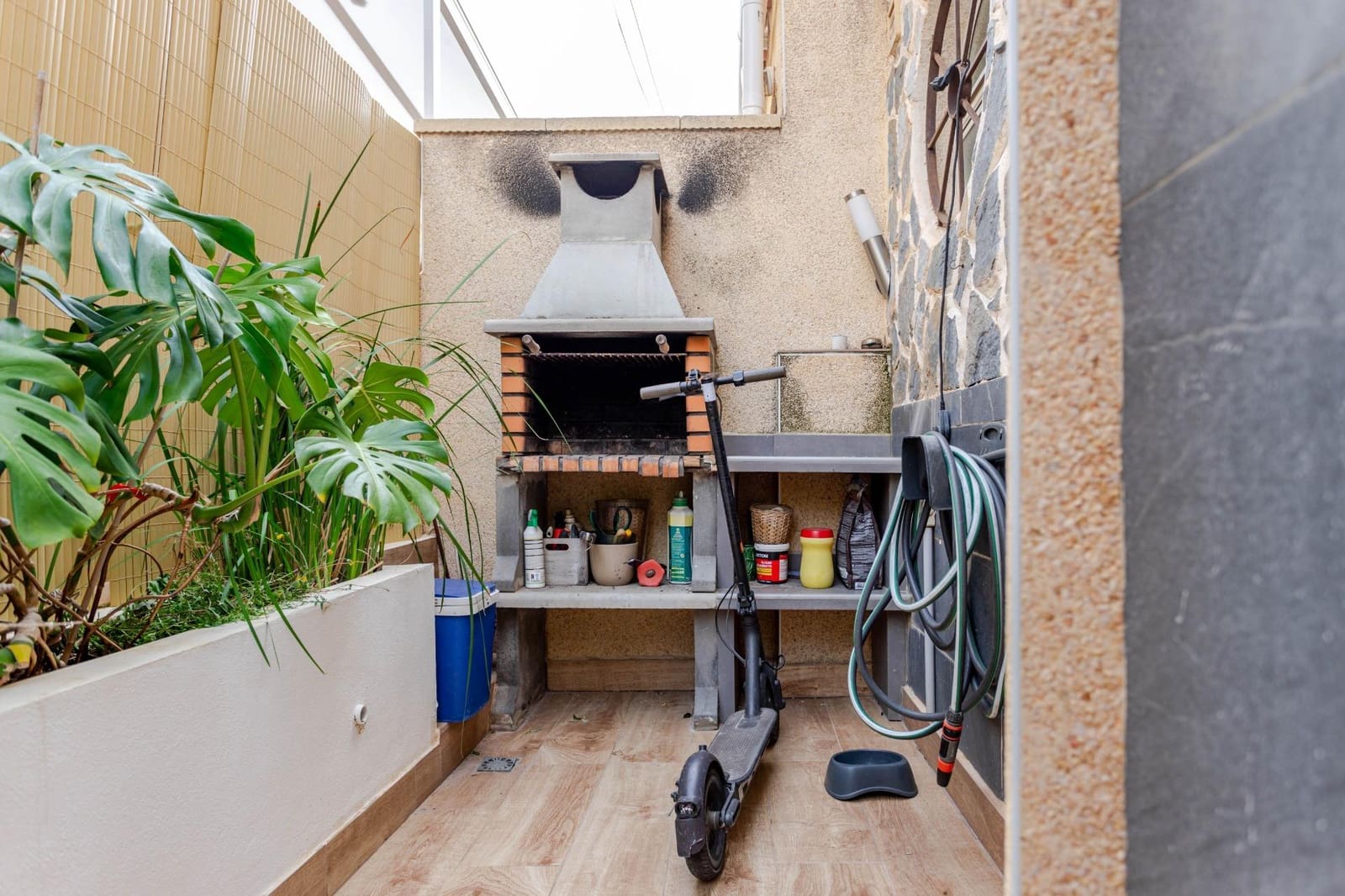 3 chambre Villa/Maison Semi-Mitoyenne à vendre à Torrevieja avec piscine - 189 900 € (Ref: 9666797)