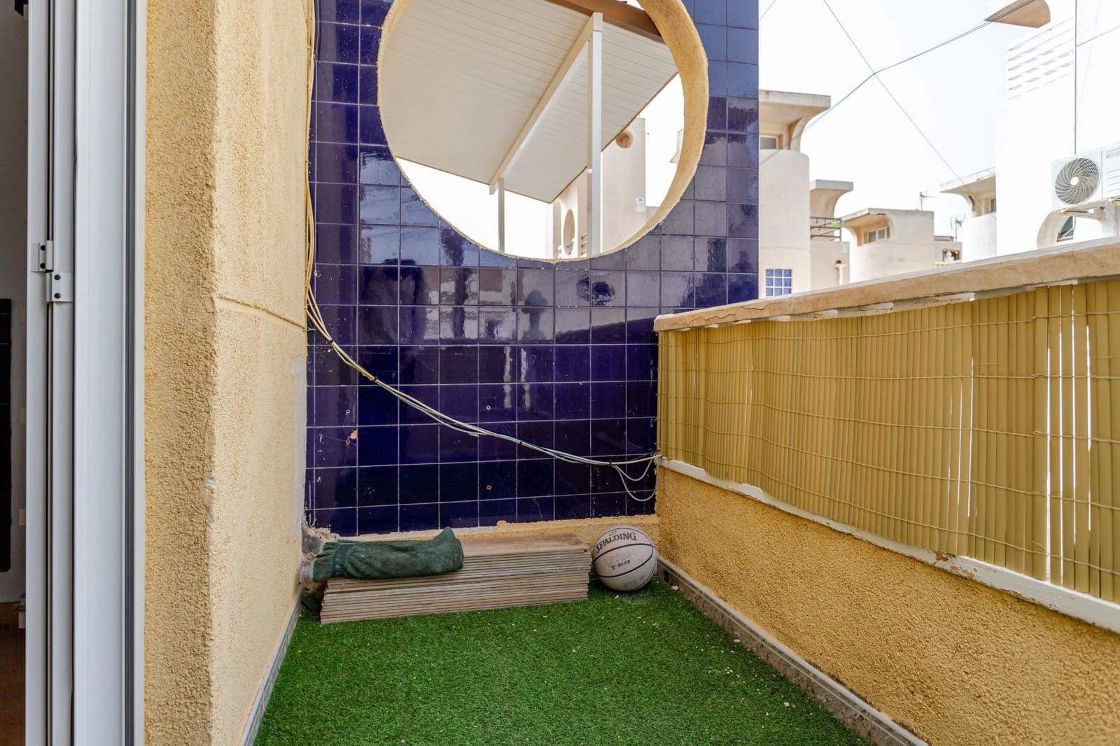 3 chambre Villa/Maison Semi-Mitoyenne à vendre à Torrevieja avec piscine - 189 900 € (Ref: 9666797)