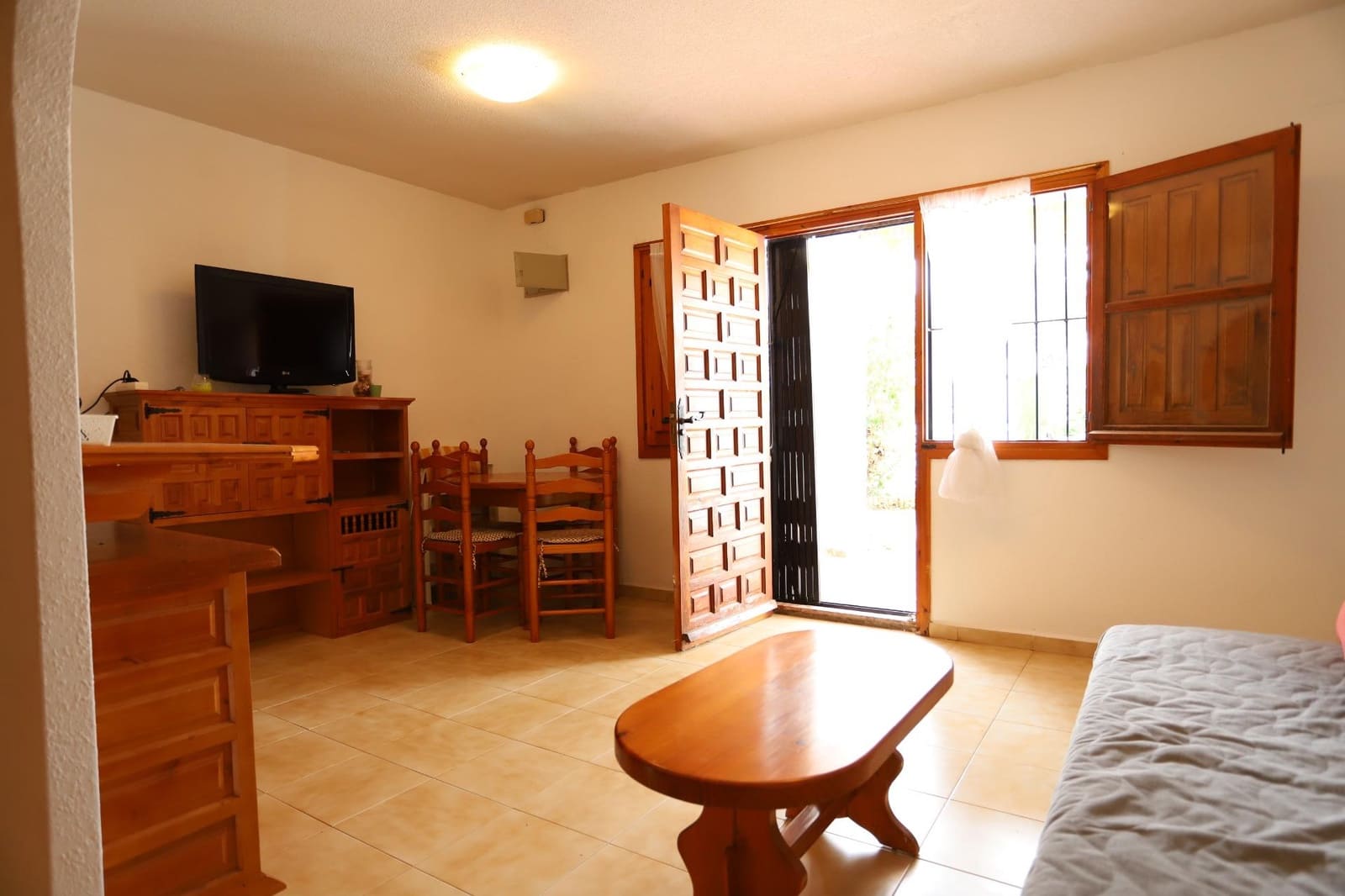 2 makuuhuone Rivitalo myytävänä paikassa Torrevieja mukana uima-altaan - 115 000 € (Ref: 9686780)