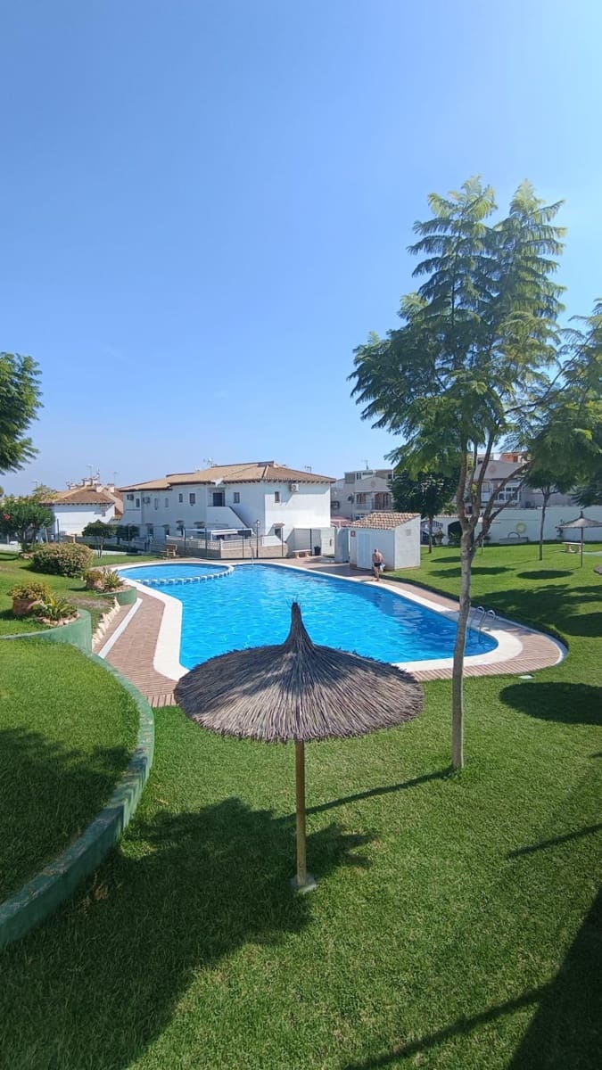 1 sypialnia Bungalow na sprzedaż w Los Balcones z basenem - 96 990 € (Ref: 9715145)