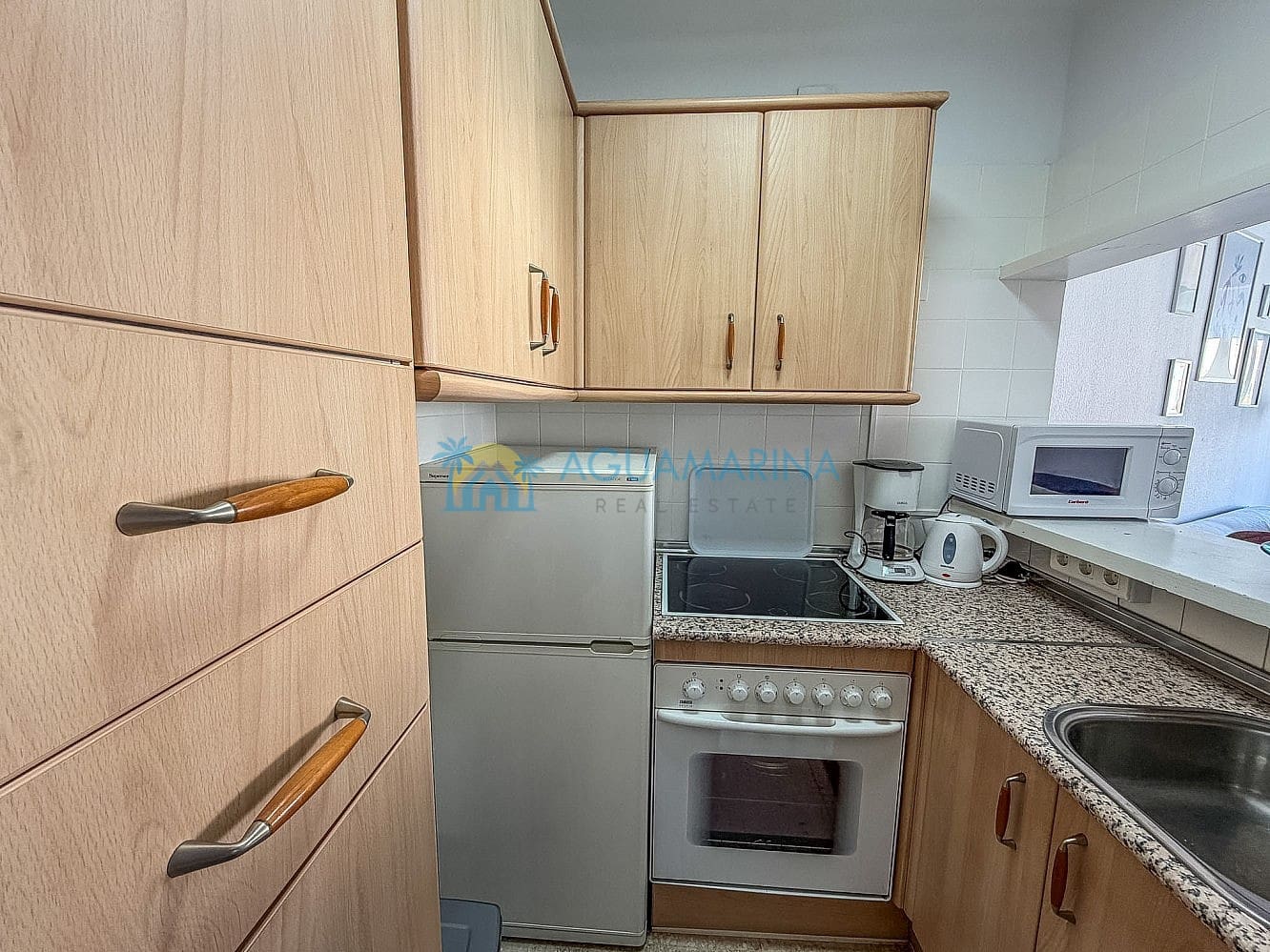 1 quarto Estúdio para arrendamento para férias em Torrox-Costa com piscina - 700 € (Ref: 10000613)