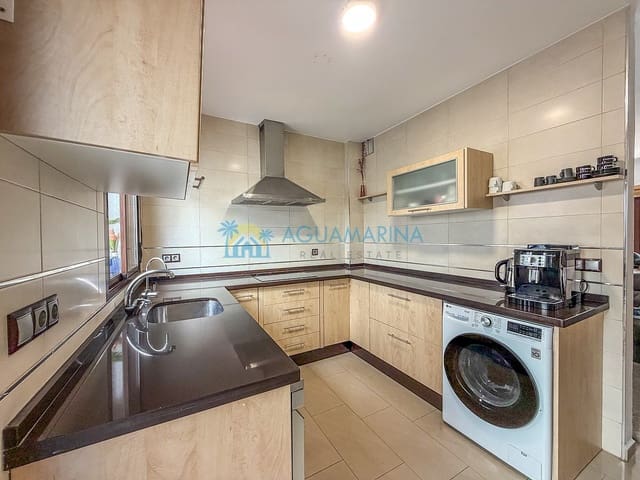 3 sovrum Villa till salu i Laguna Beach, Torrox med pool garage - 395 000 € (Ref: 10018100)