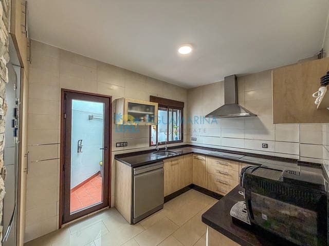 3 sovrum Villa till salu i Laguna Beach, Torrox med pool garage - 395 000 € (Ref: 10018100)