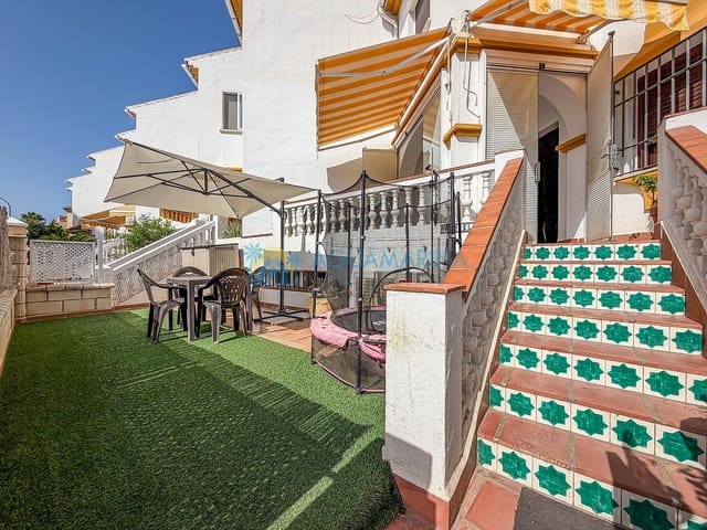 3 sovrum Villa till salu i Laguna Beach, Torrox med pool garage - 395 000 € (Ref: 10018100)