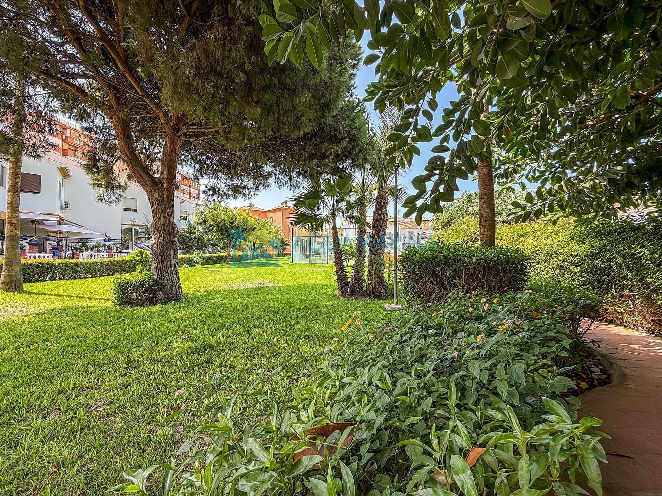 3 sovrum Villa till salu i Torrox-Costa med pool garage - 395 000 € (Ref: 10018100)