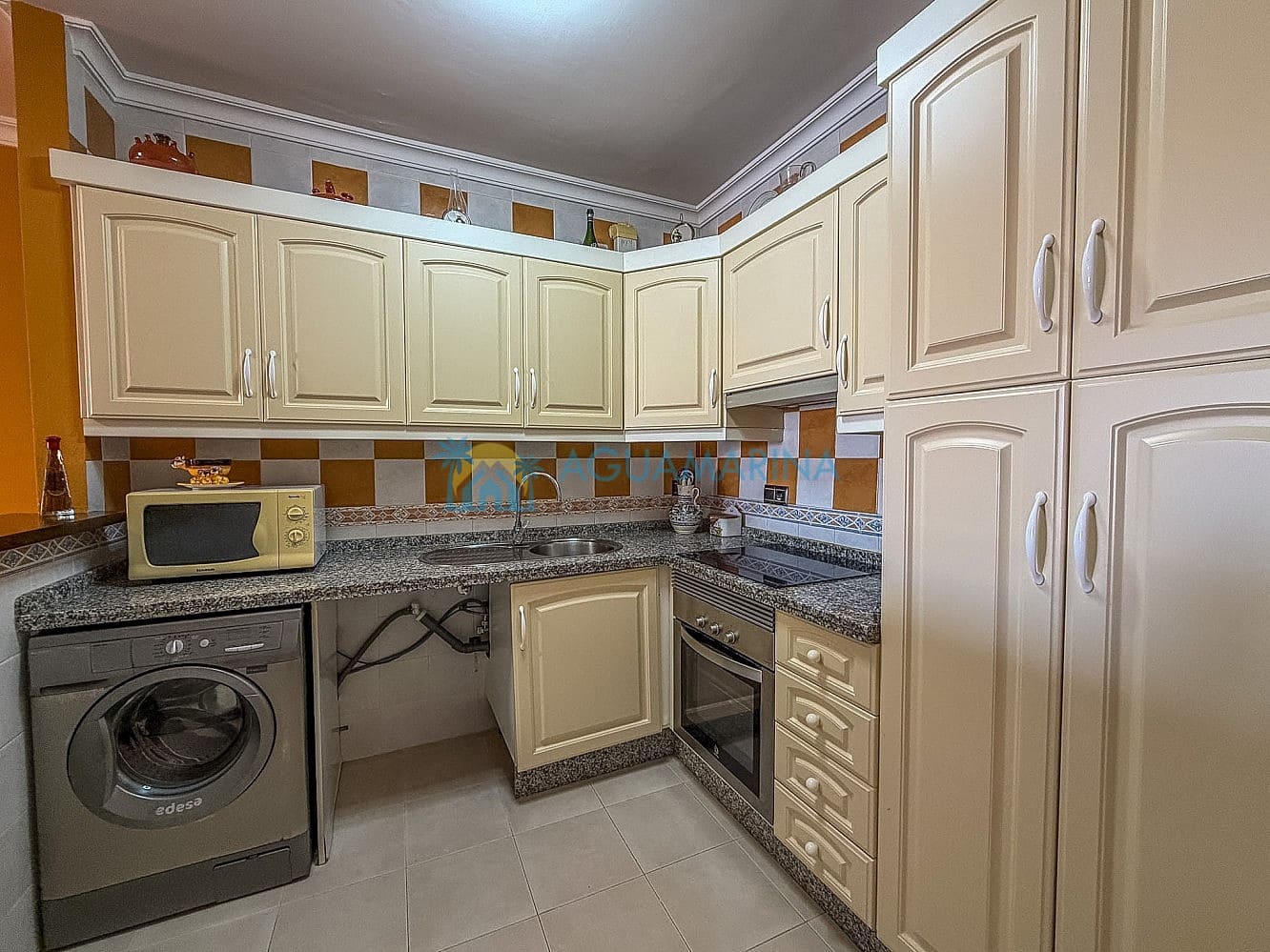 3 bedroom Apartment for sale in Torrox-Costa with pool - € 279,000 (Ref: 10034687)
