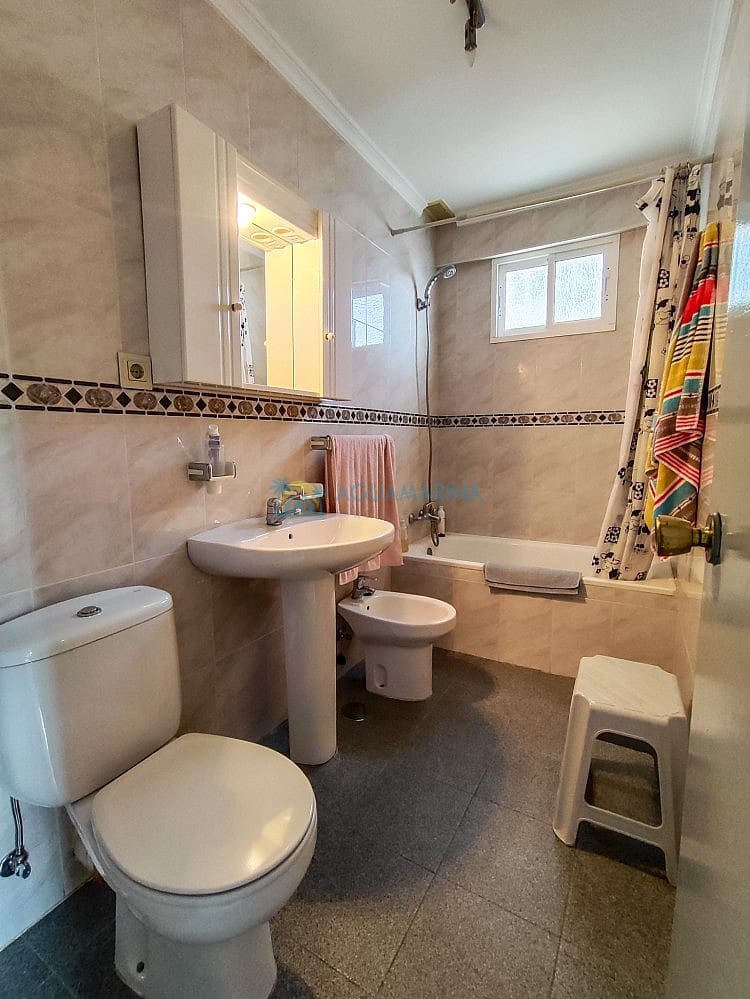 4 soveværelse Semi-Rækkehus til salg i Nerja - € 350.000 (Ref: 7512558)