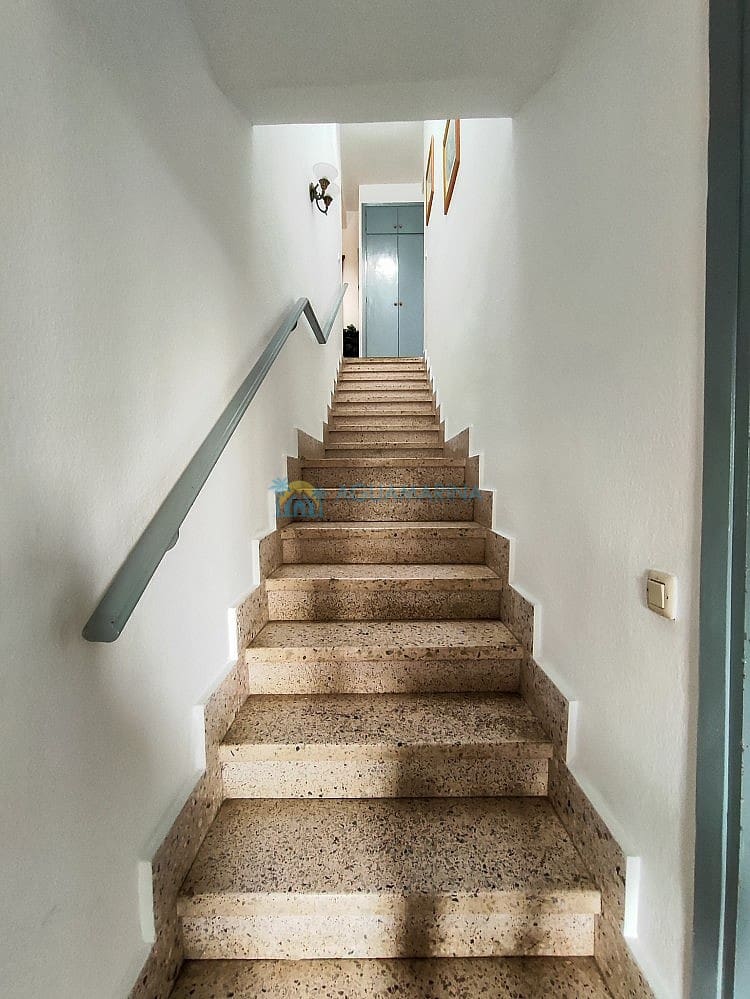 4 soveværelse Semi-Rækkehus til salg i Nerja - € 350.000 (Ref: 7512558)