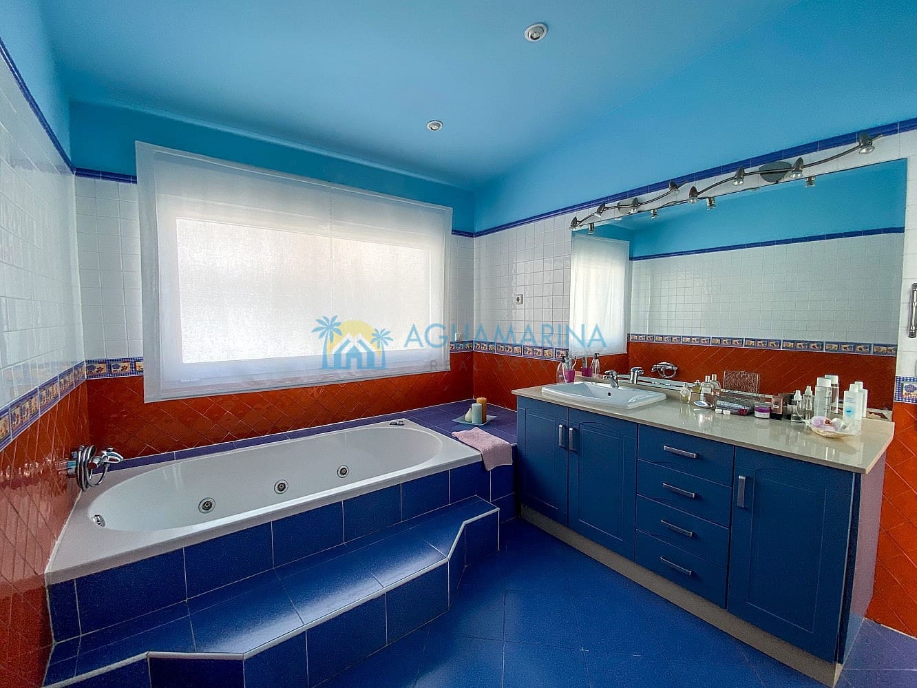 4 sypialnia Dom blizniak na sprzedaż w Torrox-Costa z basenem - 630 000 € (Ref: 7557375)