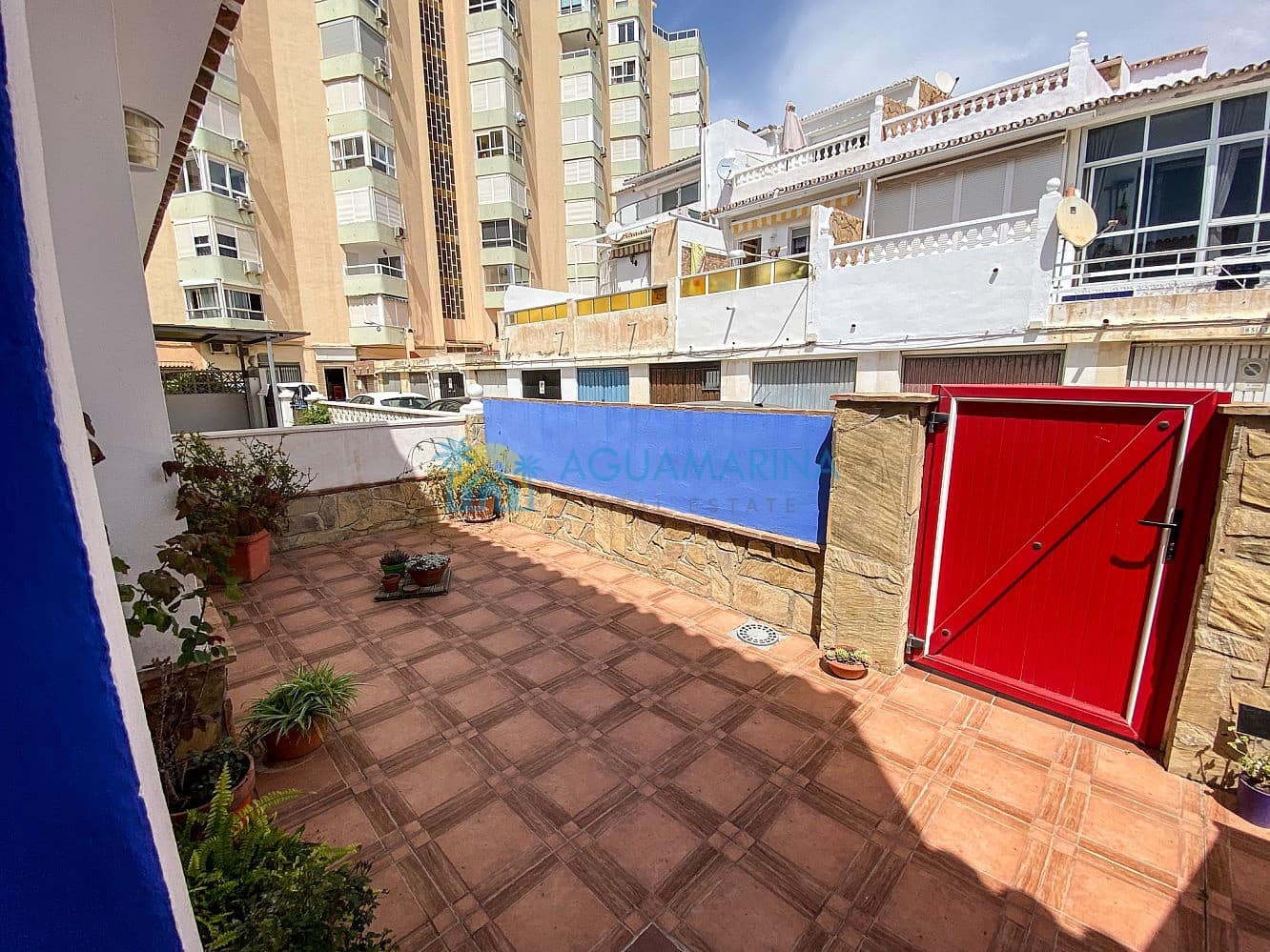 4 sypialnia Dom blizniak na sprzedaż w Torrox-Costa z basenem - 630 000 € (Ref: 7557375)