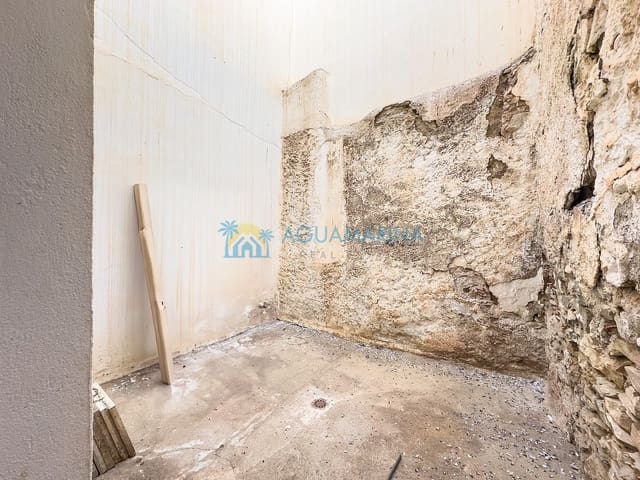 Kaupallinen myytävänä paikassa Canillas de Aceituno - 97 400 € (Ref: 8543087)