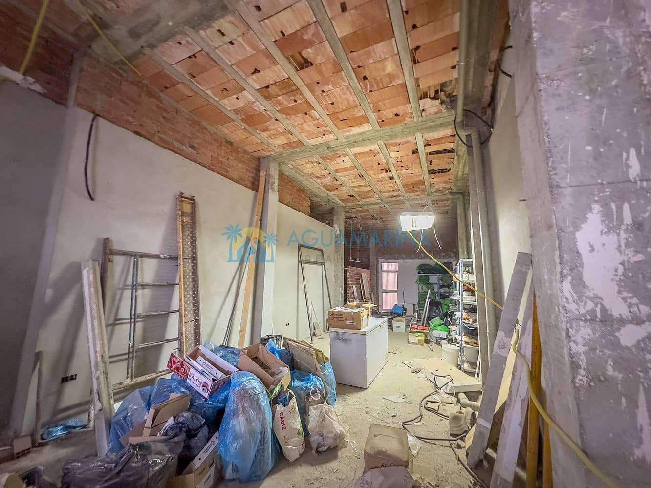 Kaupallinen myytävänä paikassa Canillas de Aceituno - 97 400 € (Ref: 8543087)