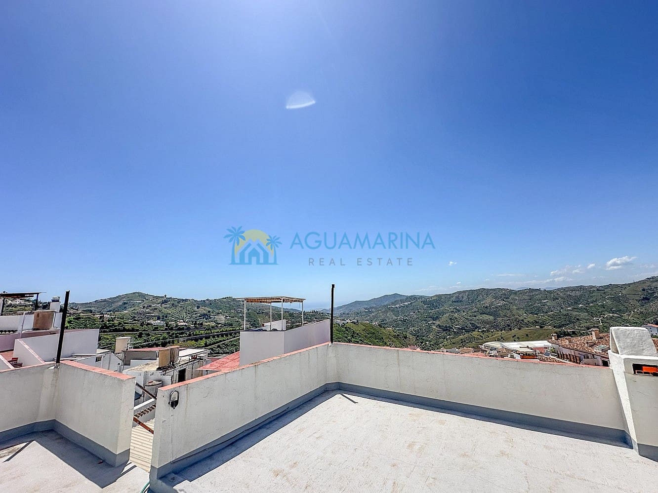 4 soveværelse Rækkehus til salg i Competa - € 168.000 (Ref: 9049779)