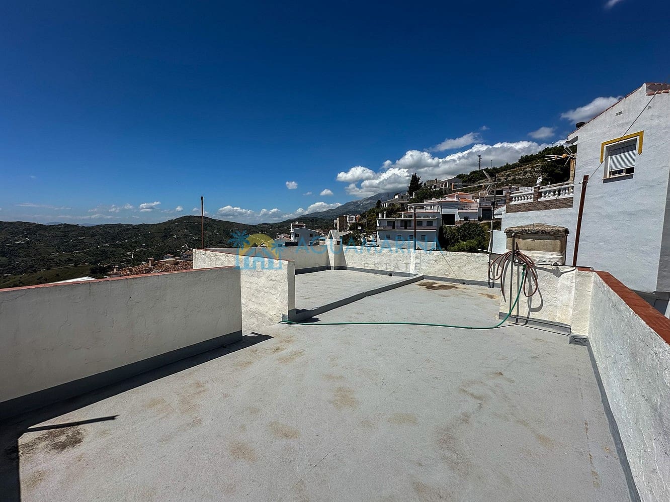 4 soveværelse Rækkehus til salg i Competa - € 168.000 (Ref: 9049779)