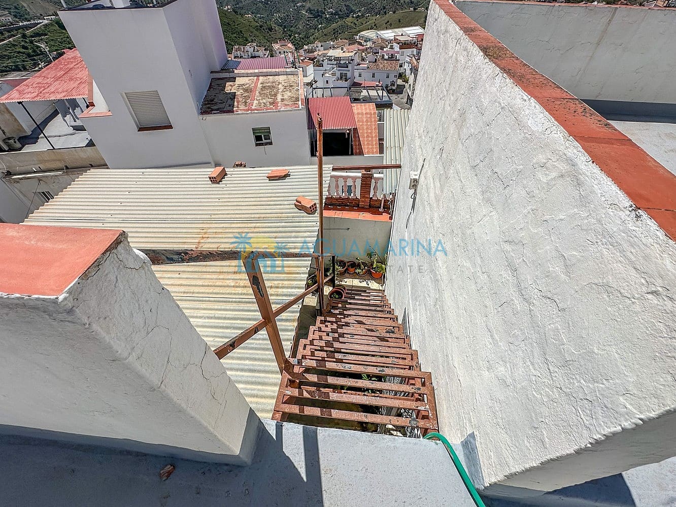 4 soveværelse Rækkehus til salg i Competa - € 168.000 (Ref: 9049779)