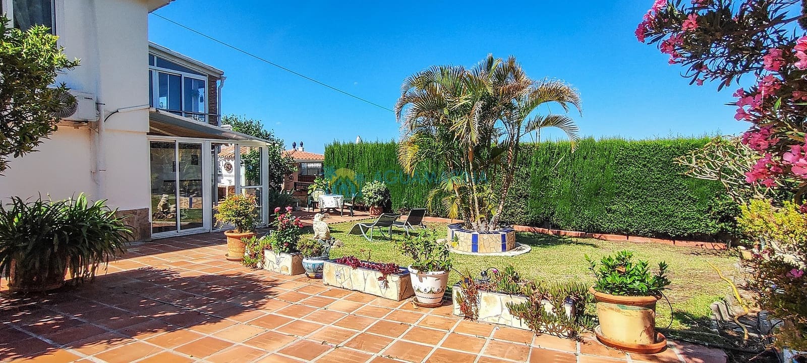 2 soveværelse Villa til salg i Torrox med swimmingpool - € 399.000 (Ref: 9049997)