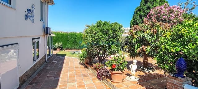 2 sovrum Villa till salu i Torrox Park, Torrox med pool - 399 000 € (Ref: 9049997)