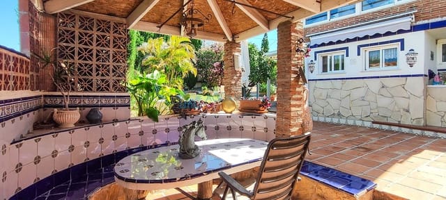 2 sovrum Villa till salu i Torrox Park, Torrox med pool - 399 000 € (Ref: 9049997)