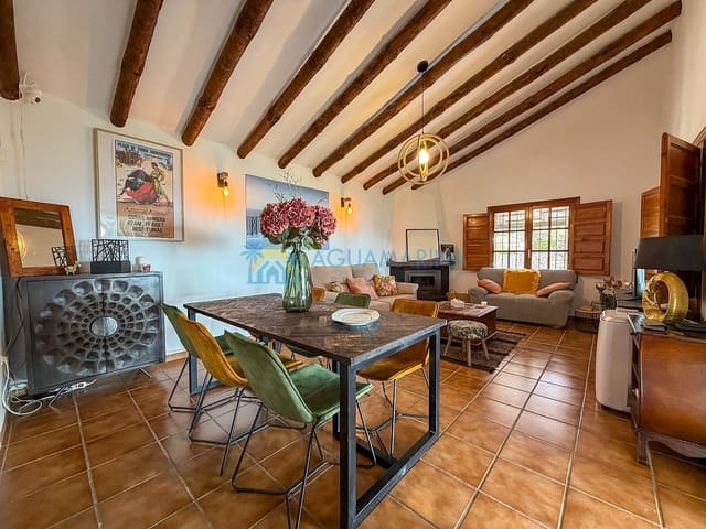 2 makuuhuone Huvila myytävänä paikassa Torrox Pueblo, Torrox mukana uima-altaan - 375 000 € (Ref: 9814653)