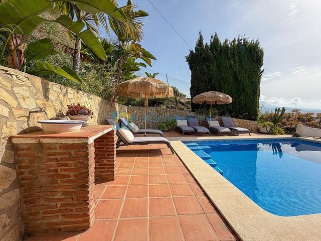 2 makuuhuone Huvila myytävänä paikassa Torrox Pueblo, Torrox mukana uima-altaan - 375 000 € (Ref: 9814653)