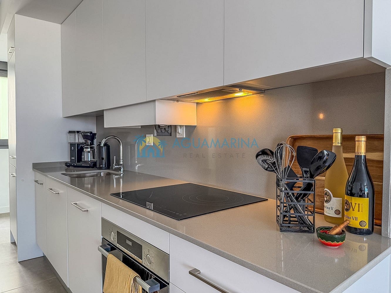 2 bedroom Apartment for sale in Torrox with pool - € 310,000 (Ref: 9899779)