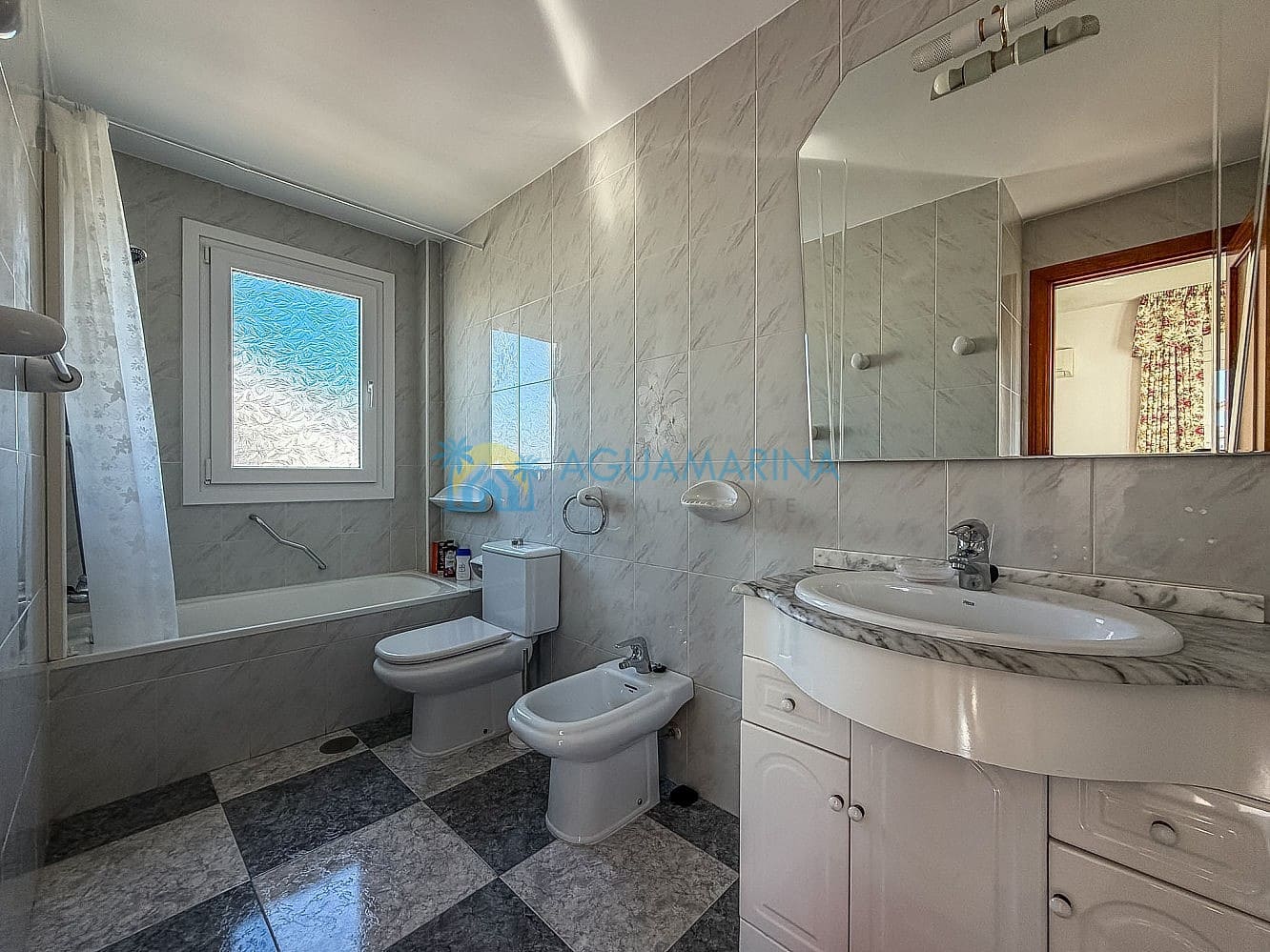 4 sypialnia Willa na sprzedaż w Torrox z basenem - 575 000 € (Ref: 9964374)