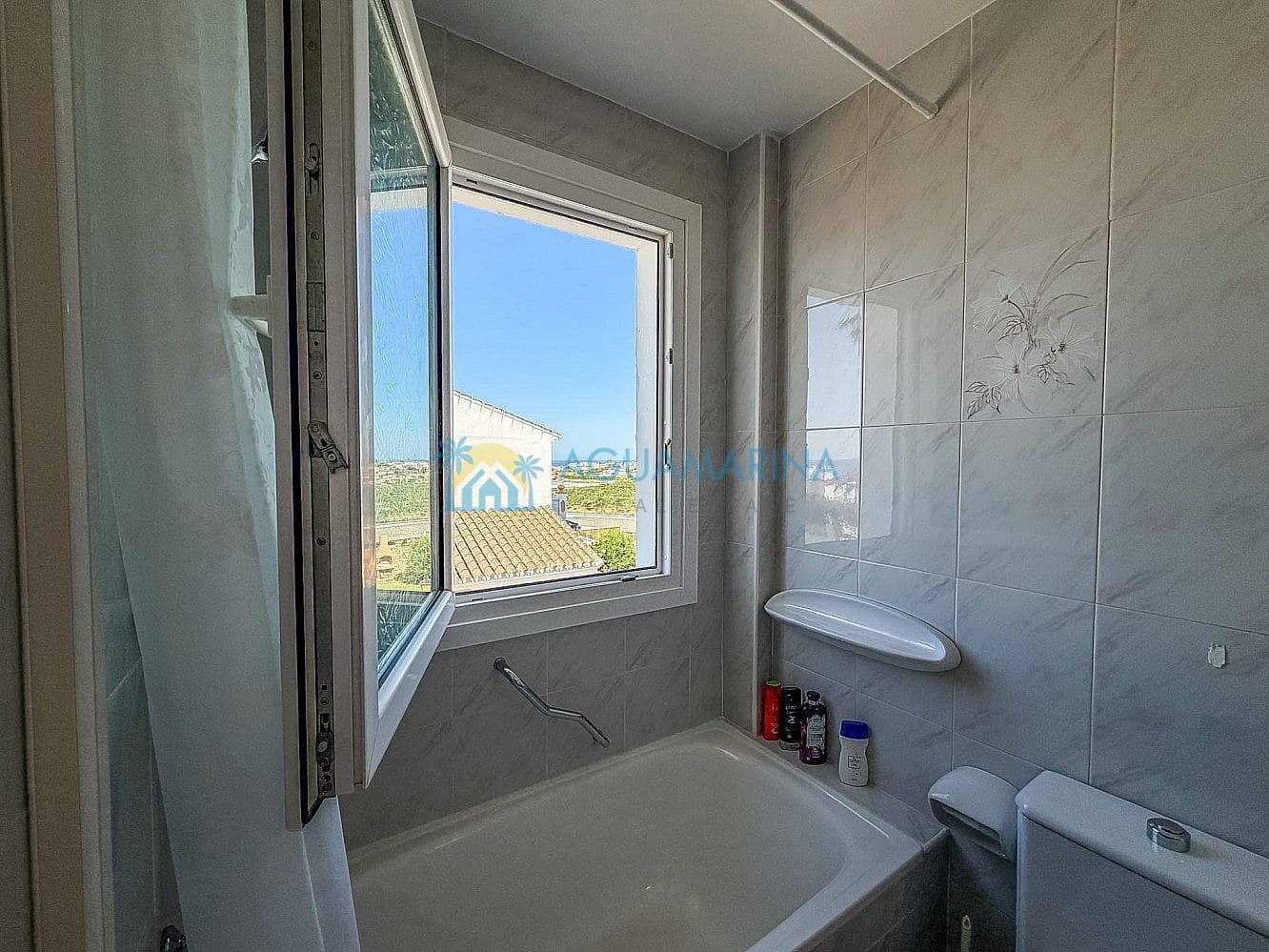 4 sypialnia Willa na sprzedaż w Torrox z basenem - 575 000 € (Ref: 9964374)