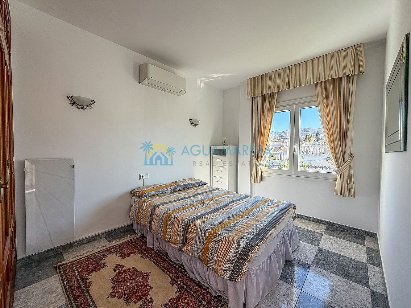 4 sypialnia Willa na sprzedaż w Torrox z basenem - 575 000 € (Ref: 9964374)