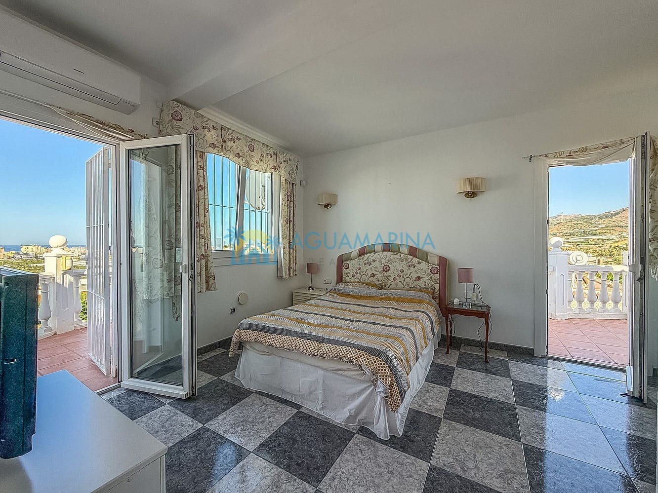 4 sypialnia Willa na sprzedaż w Torrox z basenem - 575 000 € (Ref: 9964374)