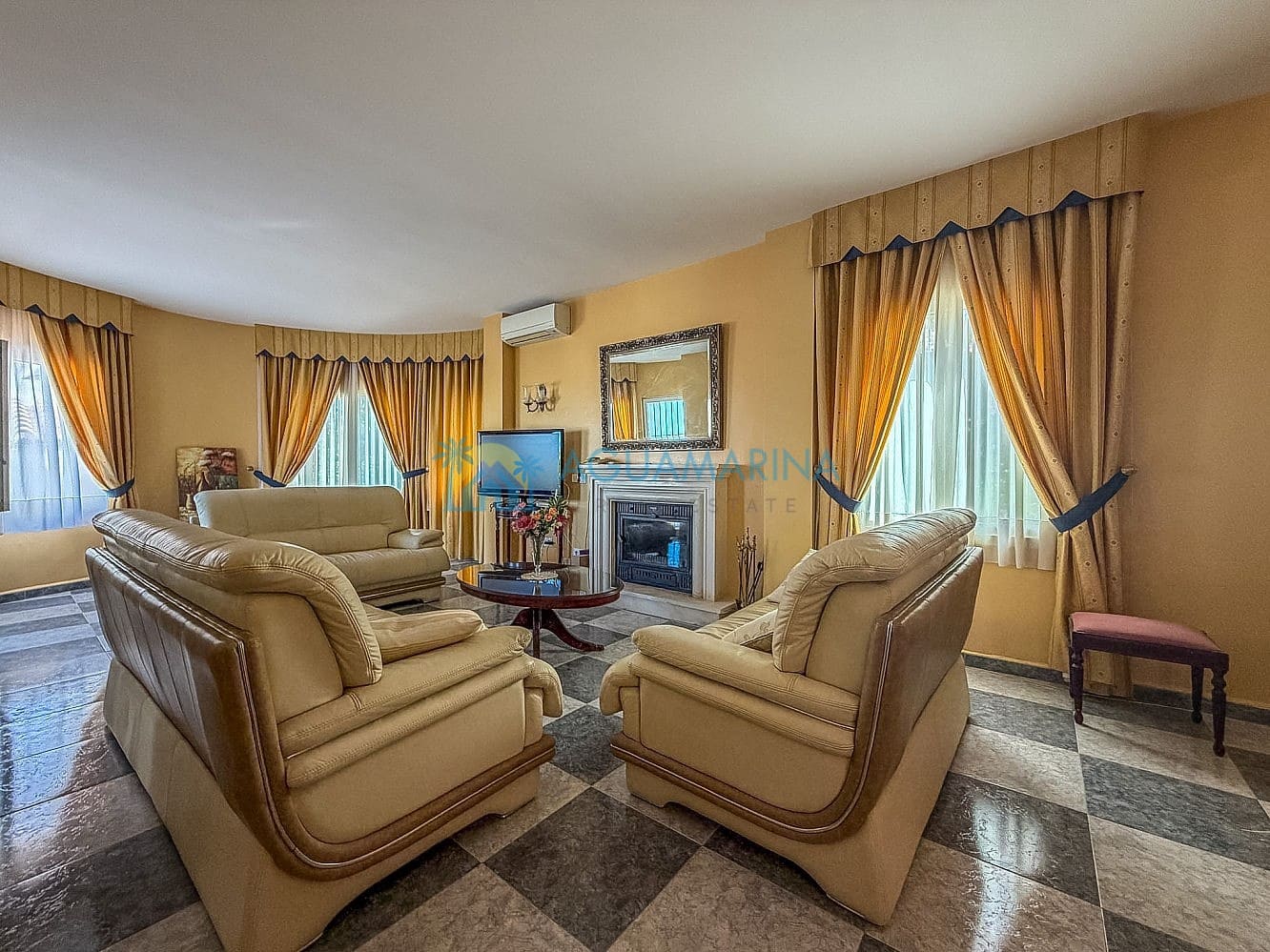 4 sypialnia Willa na sprzedaż w Torrox z basenem - 575 000 € (Ref: 9964374)