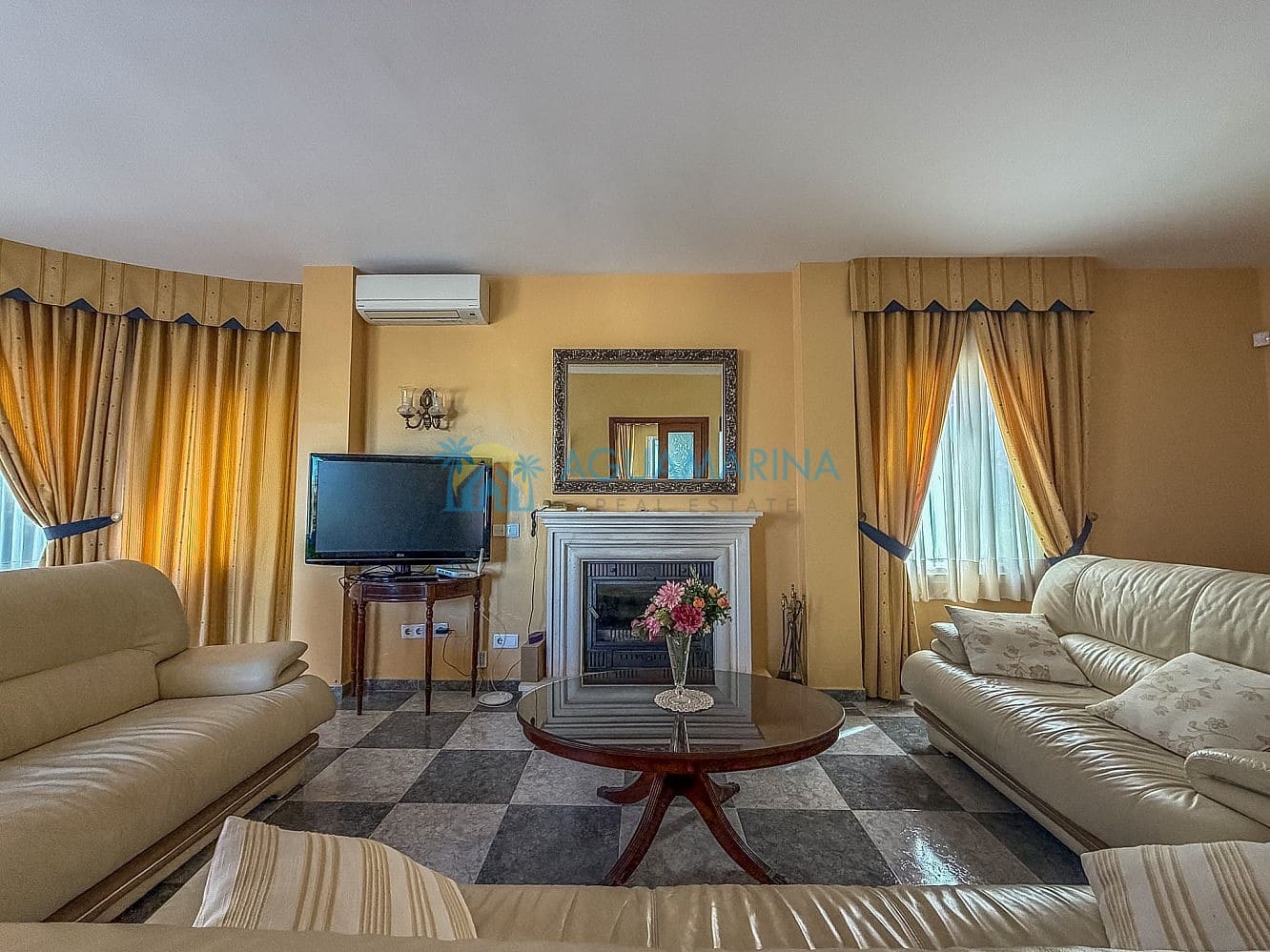 4 sypialnia Willa na sprzedaż w Torrox z basenem - 575 000 € (Ref: 9964374)