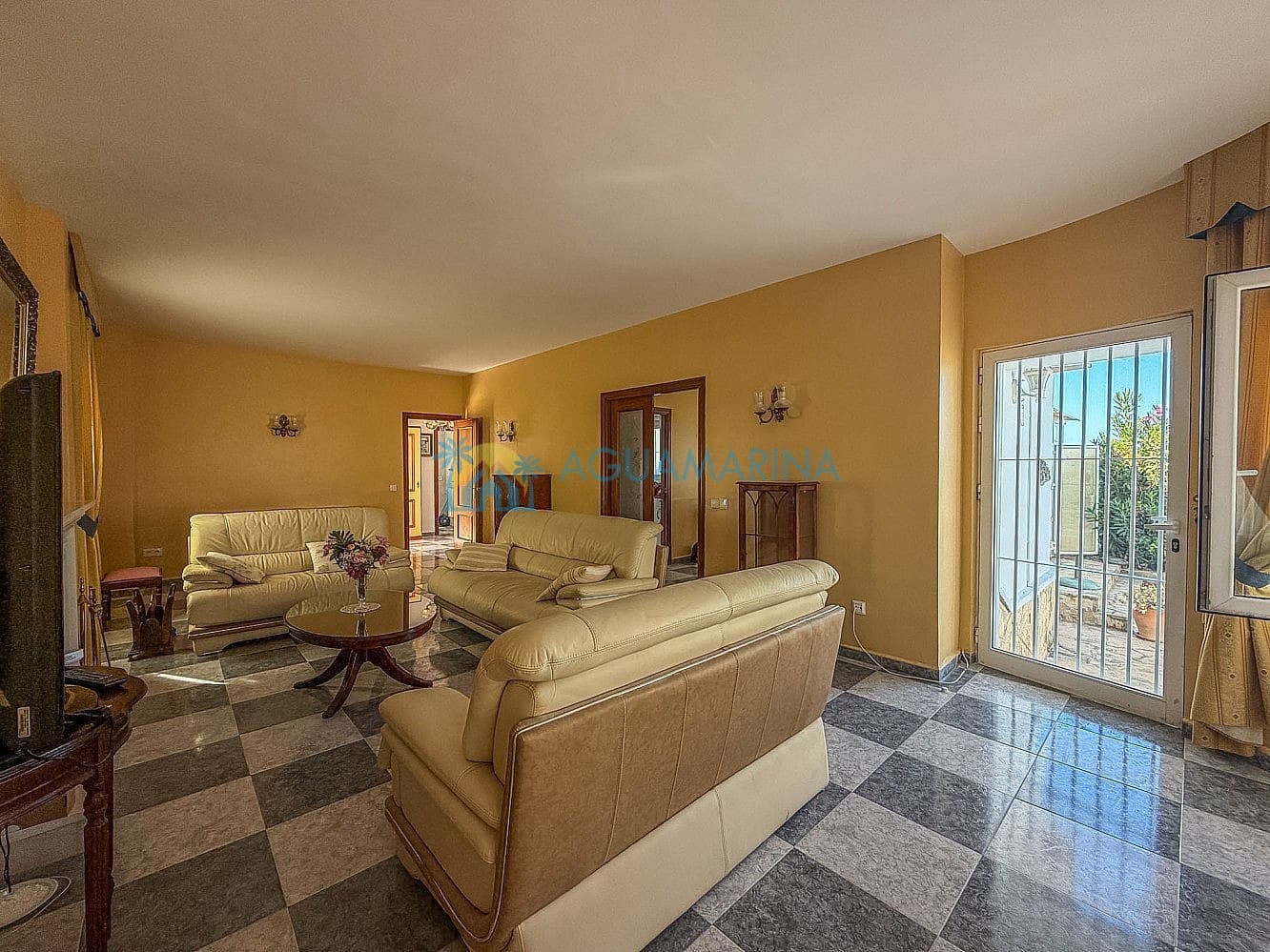 4 sypialnia Willa na sprzedaż w Torrox z basenem - 575 000 € (Ref: 9964374)