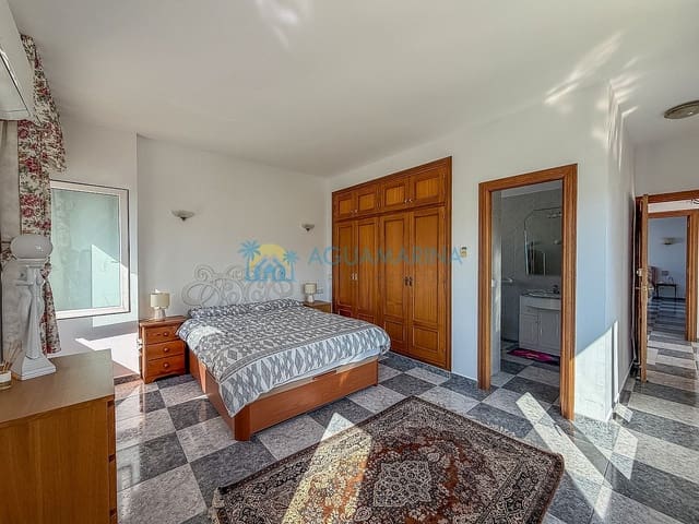 4 sypialnia Willa na sprzedaż w Torrox Park, Torrox z basenem - 575 000 € (Ref: 9964374)