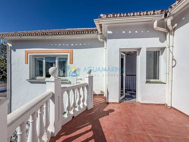 4 sypialnia Willa na sprzedaż w Torrox Park, Torrox z basenem - 575 000 € (Ref: 9964374)
