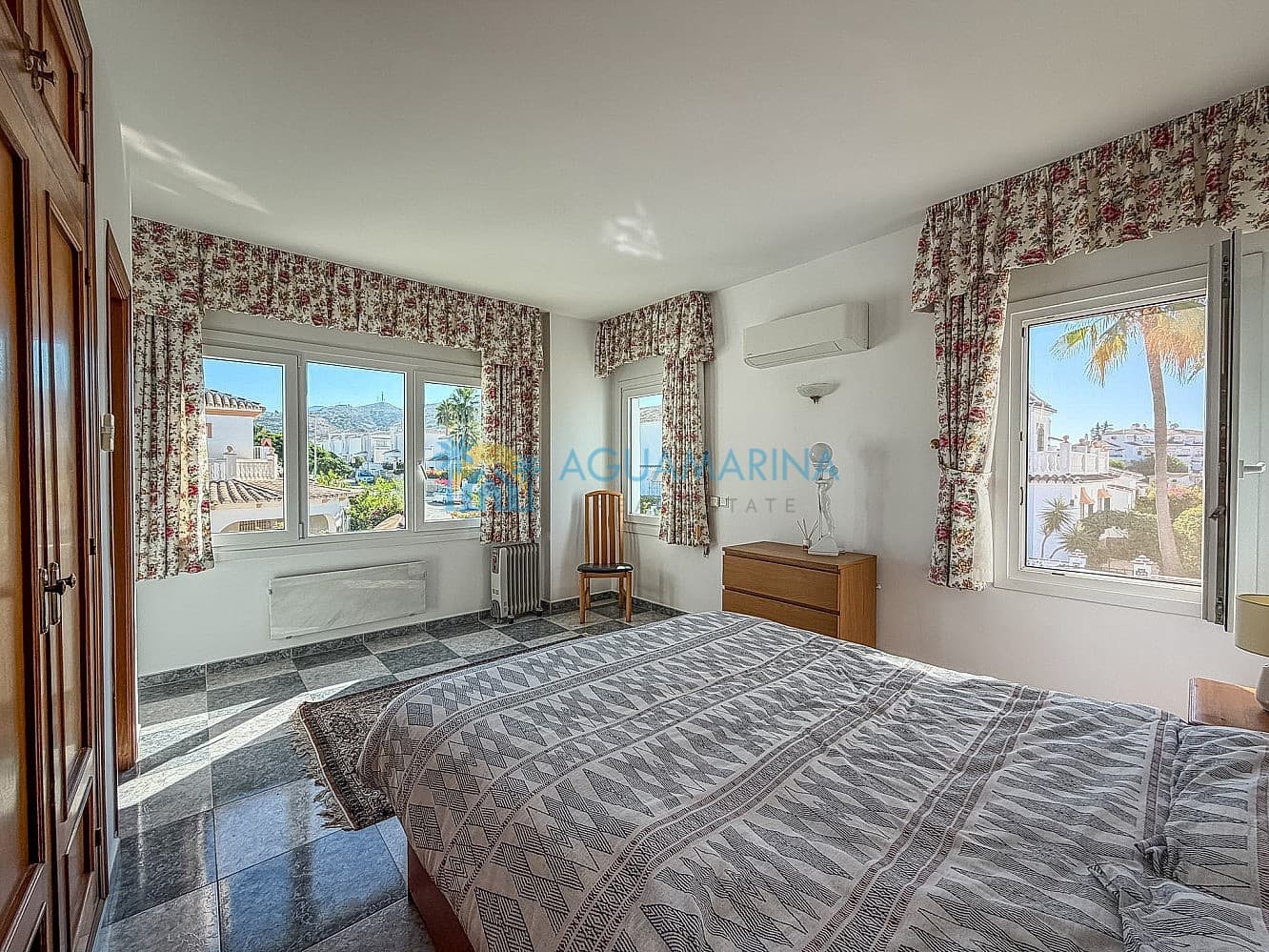 4 sypialnia Willa na sprzedaż w Torrox z basenem - 575 000 € (Ref: 9964374)