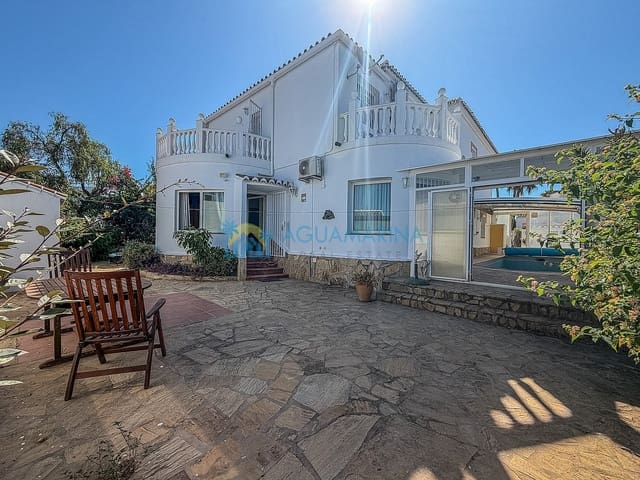 4 sypialnia Willa na sprzedaż w Torrox Park, Torrox z basenem - 575 000 € (Ref: 9964374)