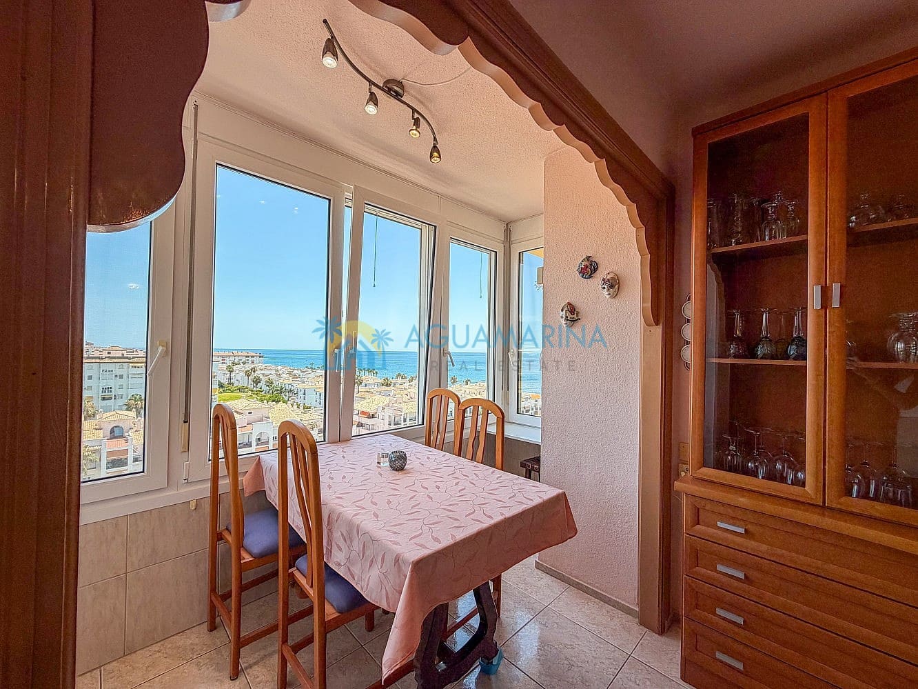 Apartamento de 1 habitación en Torrox-Costa en venta con piscina - 270.000 € (Ref: 9977942)