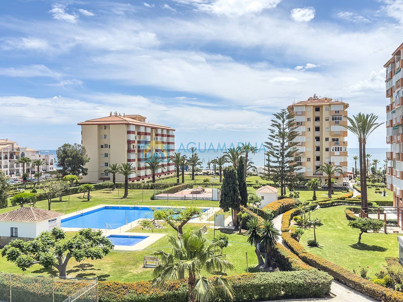 Apartamento de 1 habitación en Torrox-Costa en venta con piscina - 270.000 € (Ref: 9977942)