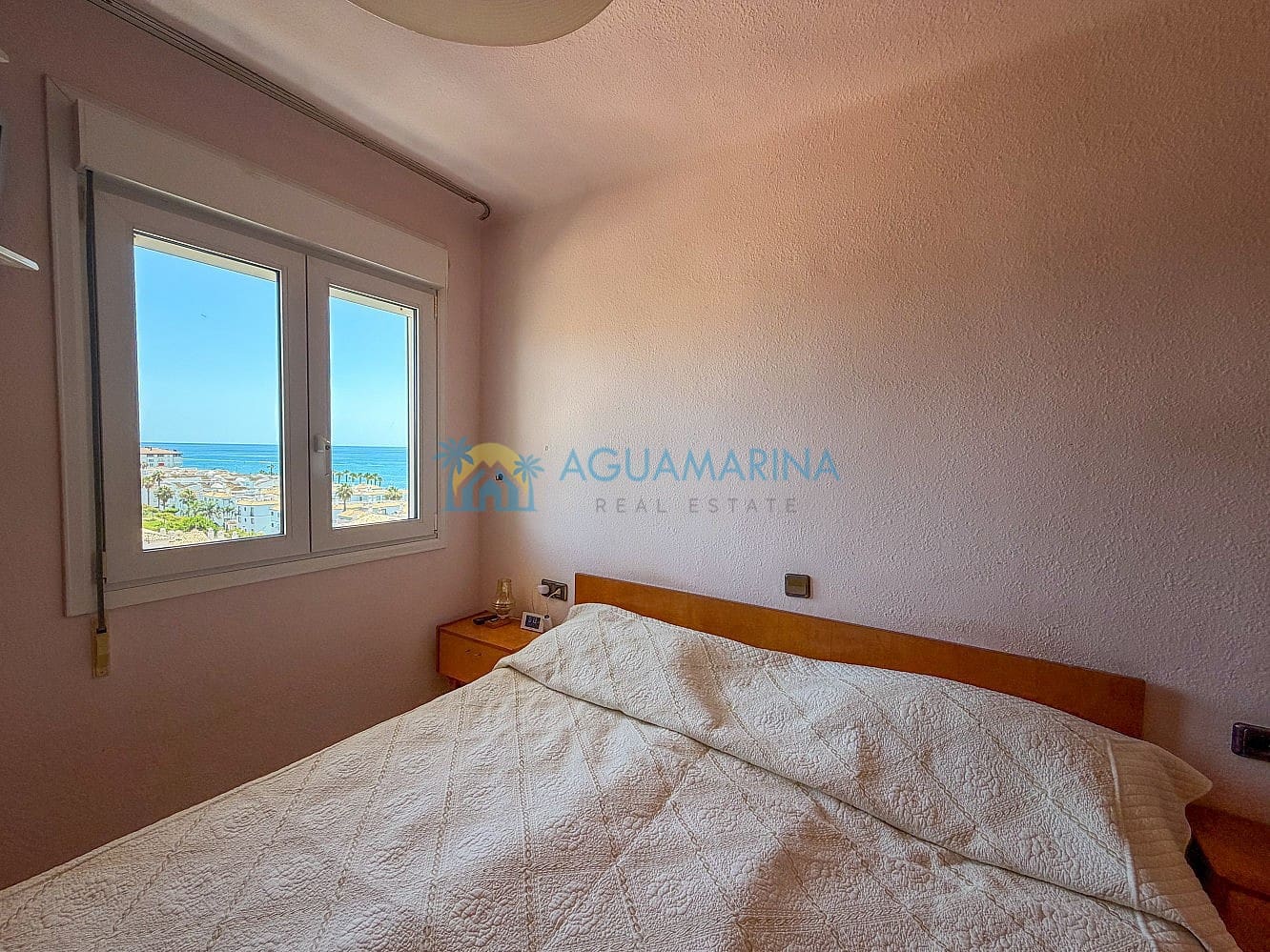 Apartamento de 1 habitación en Torrox-Costa en venta con piscina - 270.000 € (Ref: 9977942)