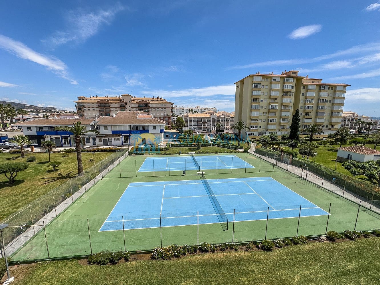 Apartamento de 1 habitación en Torrox-Costa en venta con piscina - 270.000 € (Ref: 9977942)