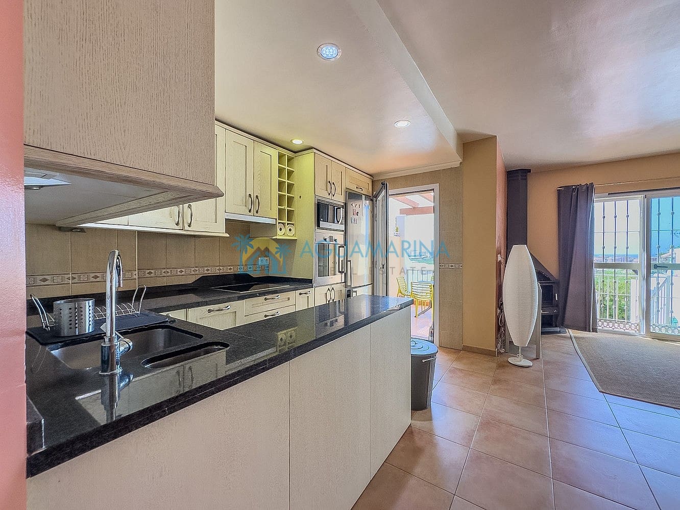 4 Zimmer Reihenhaus zu verkaufen in Torrox mit Pool - 379.000 € (Ref: 9981427)