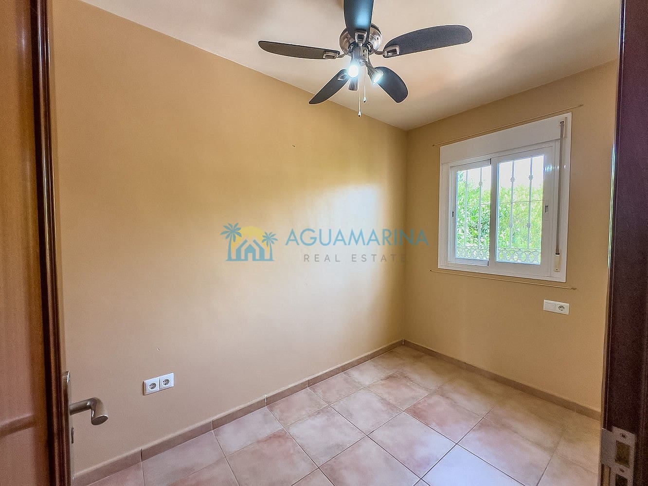 4 Zimmer Reihenhaus zu verkaufen in Torrox mit Pool - 379.000 € (Ref: 9981427)