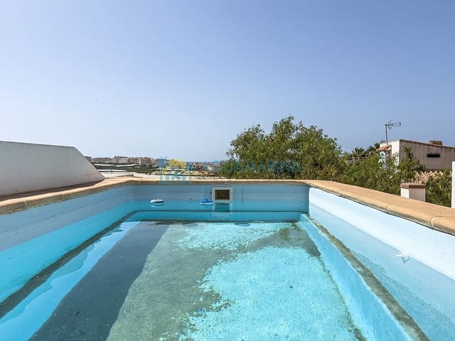 Adosado de 4 habitaciones en Torrox Pueblo, Torrox en venta con piscina - 379.000 € (Ref: 9981427)