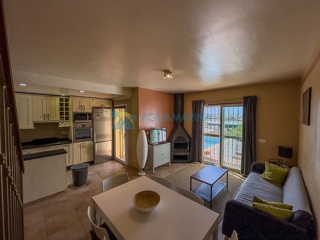 Adosado de 4 habitaciones en Torrox Pueblo, Torrox en venta con piscina - 379.000 € (Ref: 9981427)