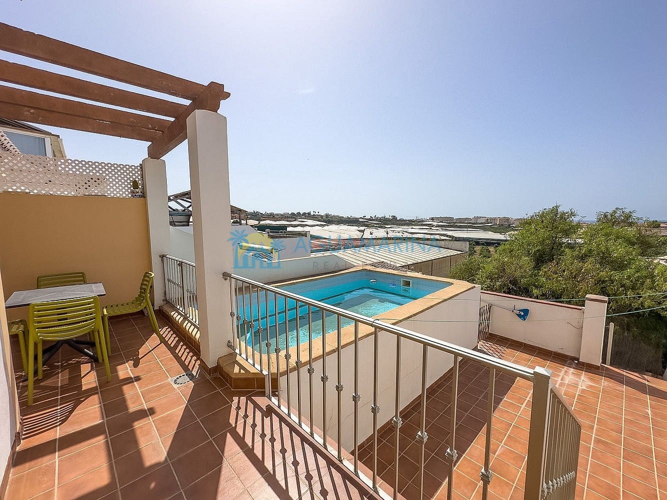 4 Zimmer Reihenhaus zu verkaufen in Torrox mit Pool - 379.000 € (Ref: 9981427)
