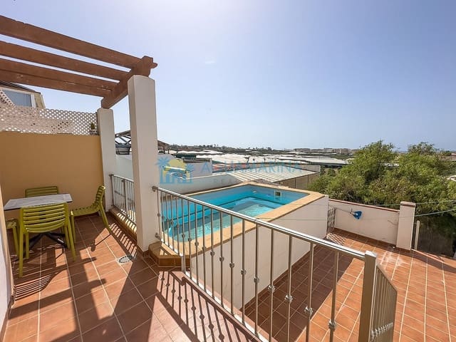 Adosado de 4 habitaciones en Torrox Pueblo, Torrox en venta con piscina - 379.000 € (Ref: 9981427)