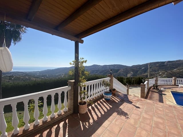 3 soverom Villa til leie i Frigiliana med svømmebasseng garasje - € 1 750 (Ref: 9297844)